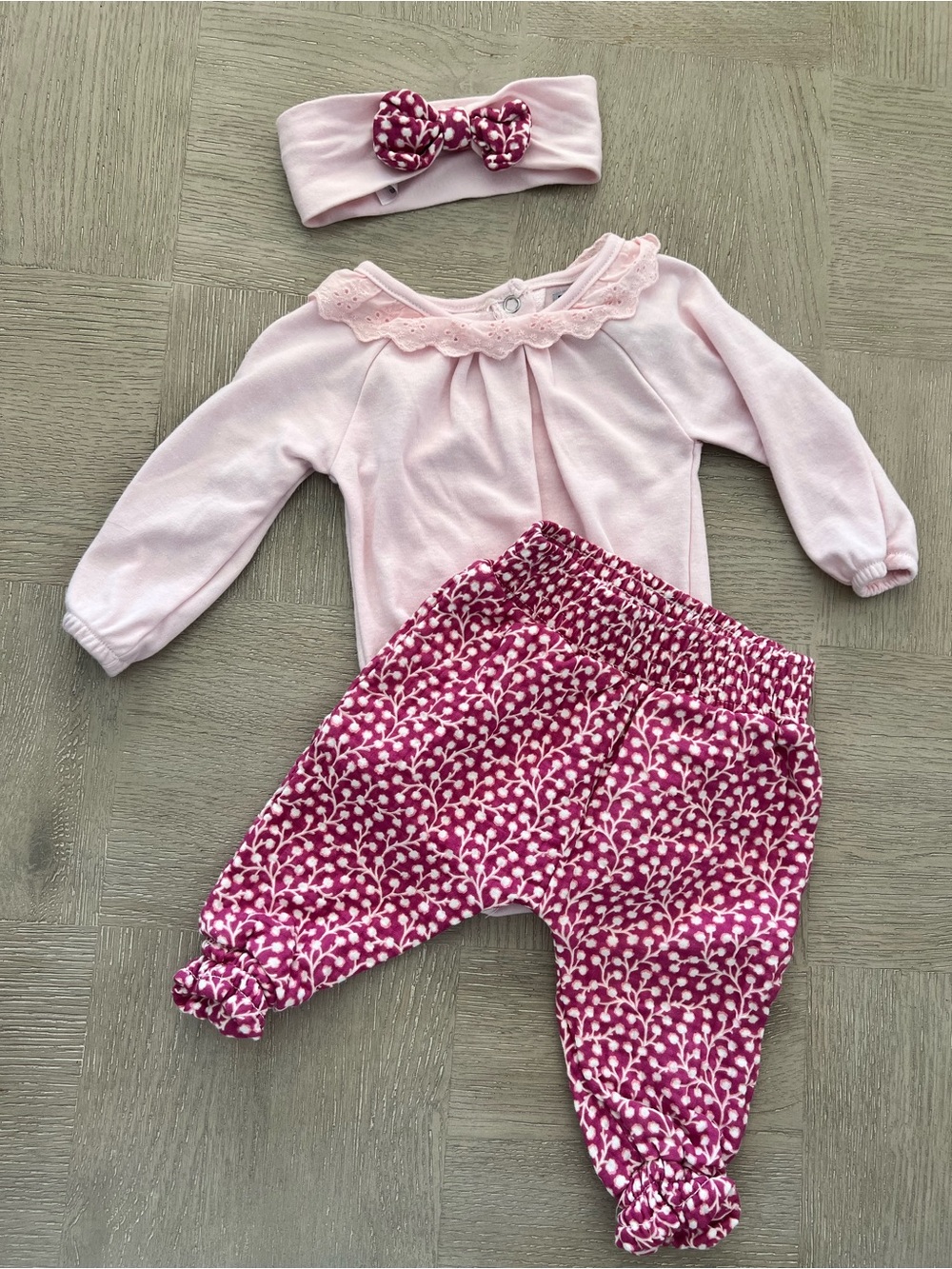🌟3/$25🌟 French Connection Baby Outfit & Bow Headband